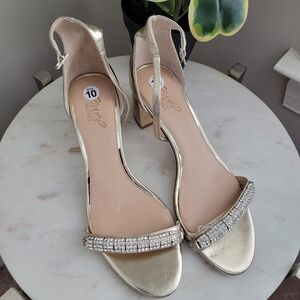 NWOT Jewel Badgley Mischka gold rhinestone block heel